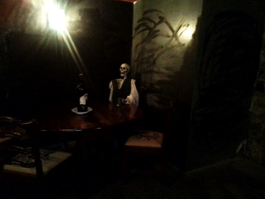 Edinburgh: Old Town and Underground Ghost Tour - Walking the closes and wynds of Old Town