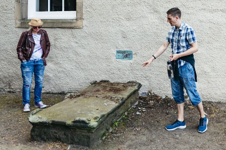 Edinburgh: Old Town and Underground Historical Tour - Is this Edinburgh tour worth booking?