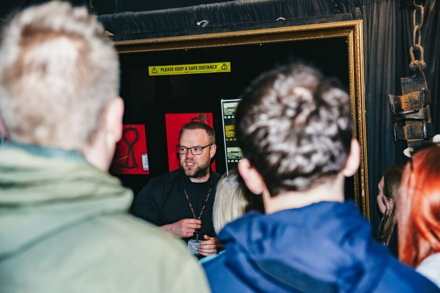 Edinburgh: Underground Vaults Tour - The torture exhibition and difficult subject matter