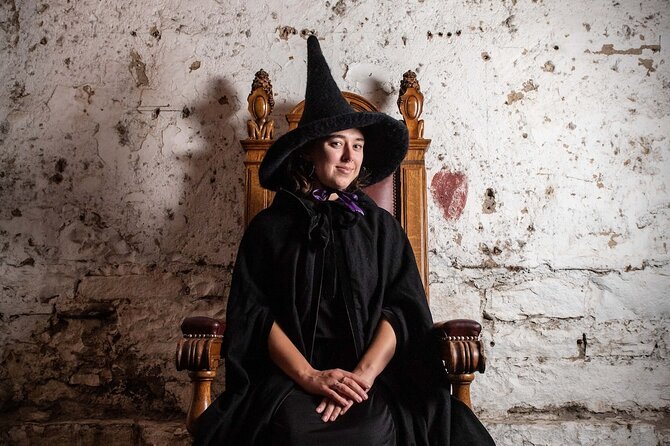 Edinburgh: Witches & Haunted History Walking Tour - Old Town closes, wynds, and the stories behind the accusations