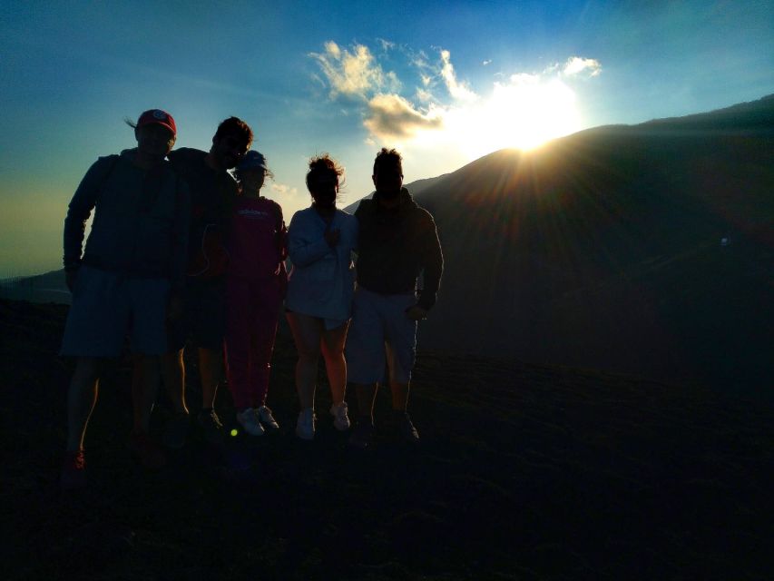 Etna Sunset Tour: Volcano trek, Cave & tasting from Catania - Who should book this experience