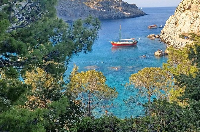 FALIRAKI: BOAT TRIP TO ANTONY QUINN, LADIKO, AFANDOU CAVES - The hosts make the trip personal