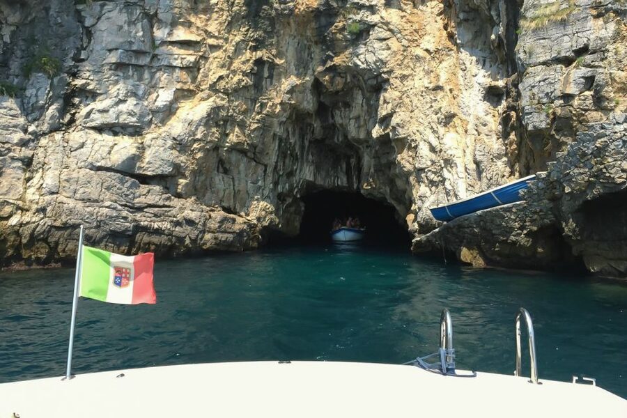 From Amalfi: Amalfi Coast 6-Hour Private Grottoes Boat Trip - From Grotta Pandora to the eastern coast