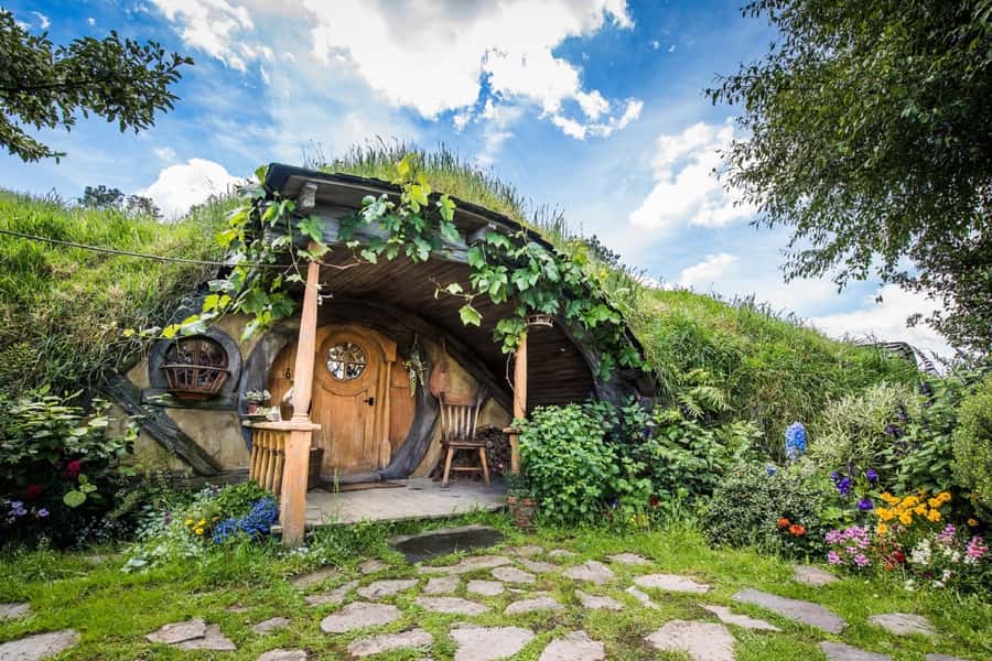 From Auckland: Hobbiton & Waitomo Caves Day Trip with Lunch - Why this pairing works so well from Auckland