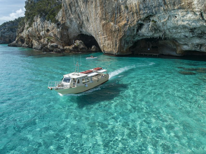 From Cala Gonone: Grotta del Bue Marino Boat Trip - From the Cala Gonone port to the cave entrance
