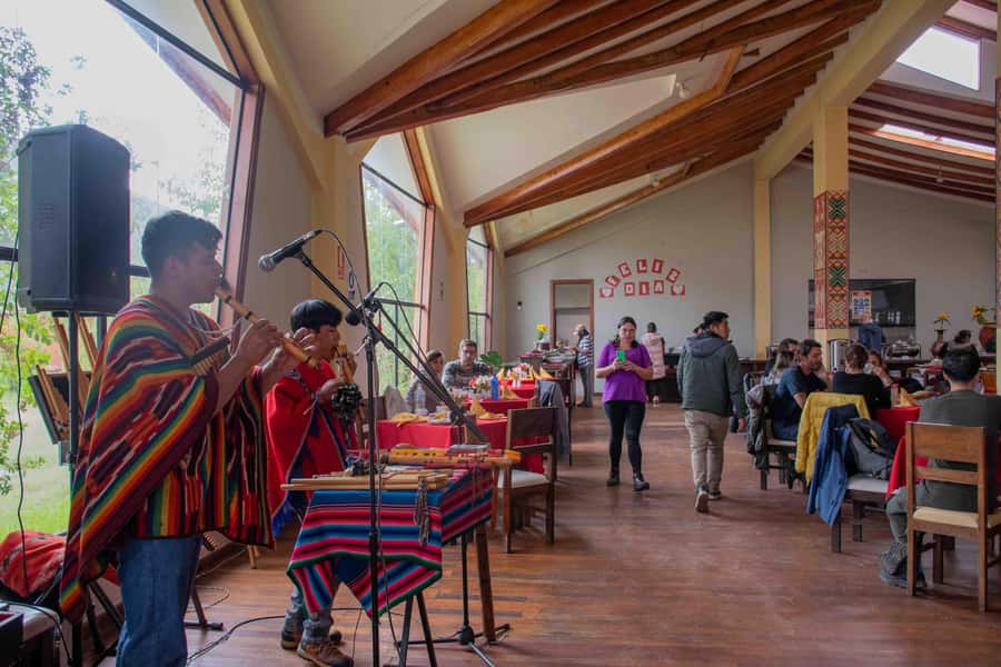 From Cusco: Sacred Valley & Maras Salt Mines Tour with Lunch - The main tradeoff is time, not quality