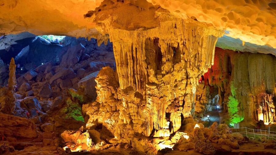 From Hanoi: Halong Bay 1 Day Trip Visit Cave, Island, Kayak - Key points at a glance