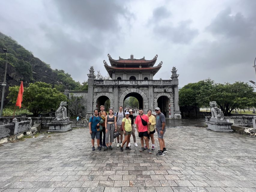 From Hanoi: Hoa Lu, Mua Cave and Tam Coc Full-Day Trip - Guides can shape the whole day