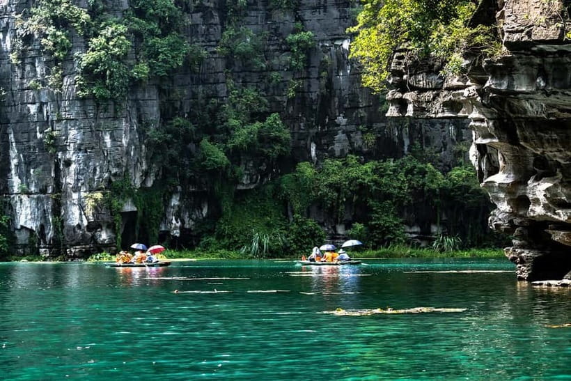 From Hanoi: Ninh Binh Bai Dinh or Hoa Lu, Trang An, Mua Cave - Vietnamese lunch between the cultural stops and the river