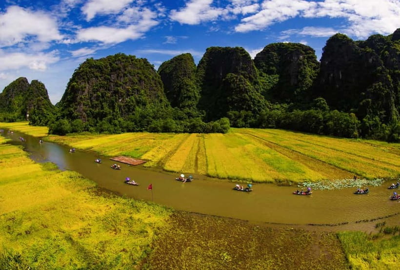 From Hanoi: Ninh Binh Boat Ride, Mua Cave Hike, Temple Visit - Mua Cave and the climb for the view
