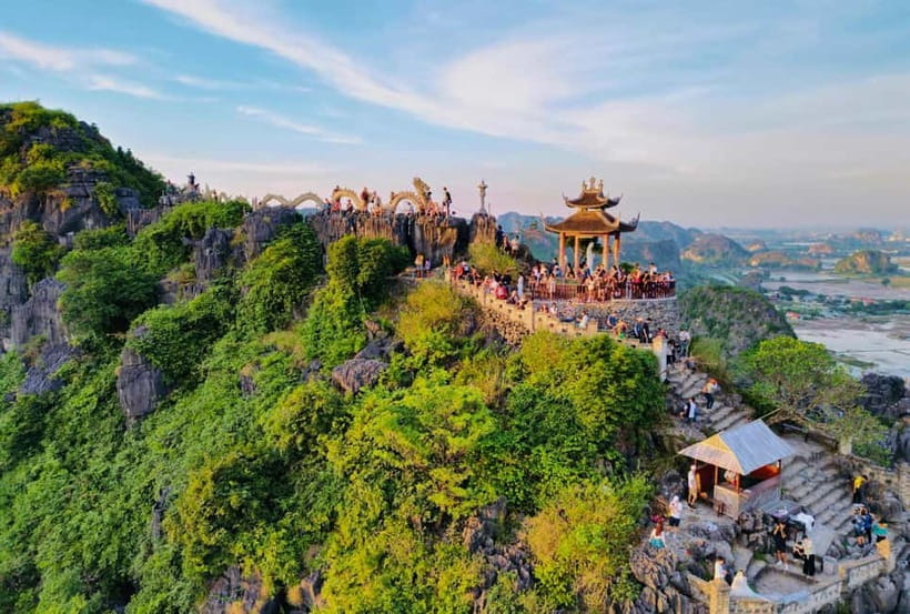 From Hanoi: Ninh Binh Boat Ride, Mua Cave Hike, Temple Visit - What the $37 price really buys you