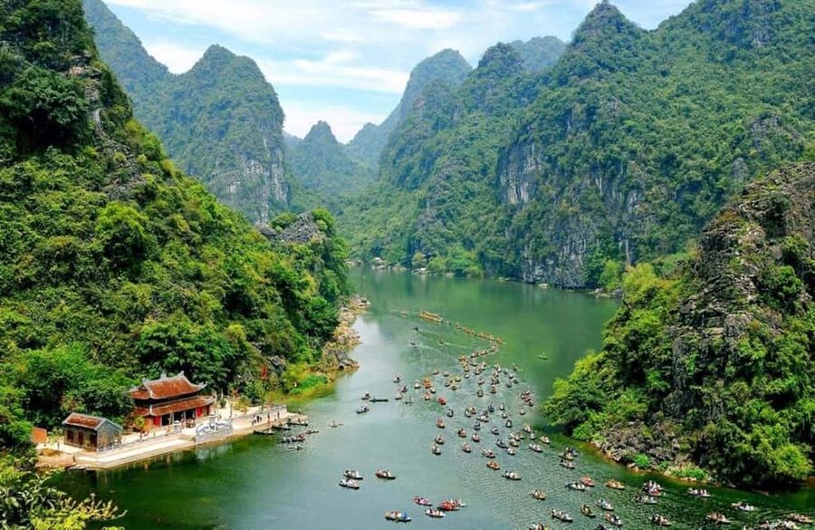 From Hanoi: Trang An eco-tourism - Hoa Lu ancient & Mua Cave - Why Trang An makes this Ninh Binh trip worthwhile