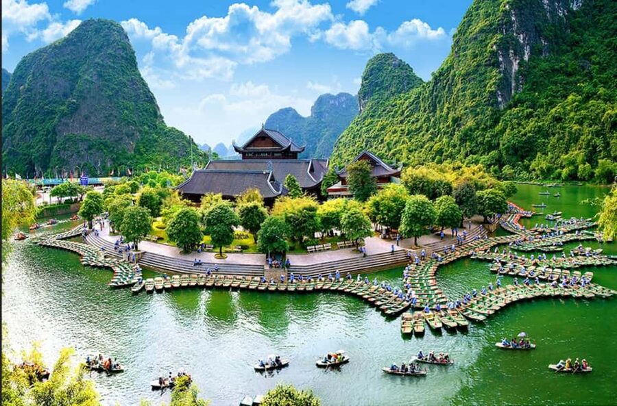 From Hanoi: Trang An eco-tourism - Hoa Lu ancient & Mua Cave - How the day unfolds from Hanoi to Hanoi