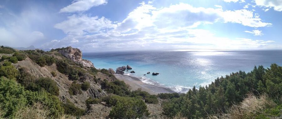 From Heraklion: Matala Beach - Caves & winery Full Day tour - Transport, languages, and the guide factor