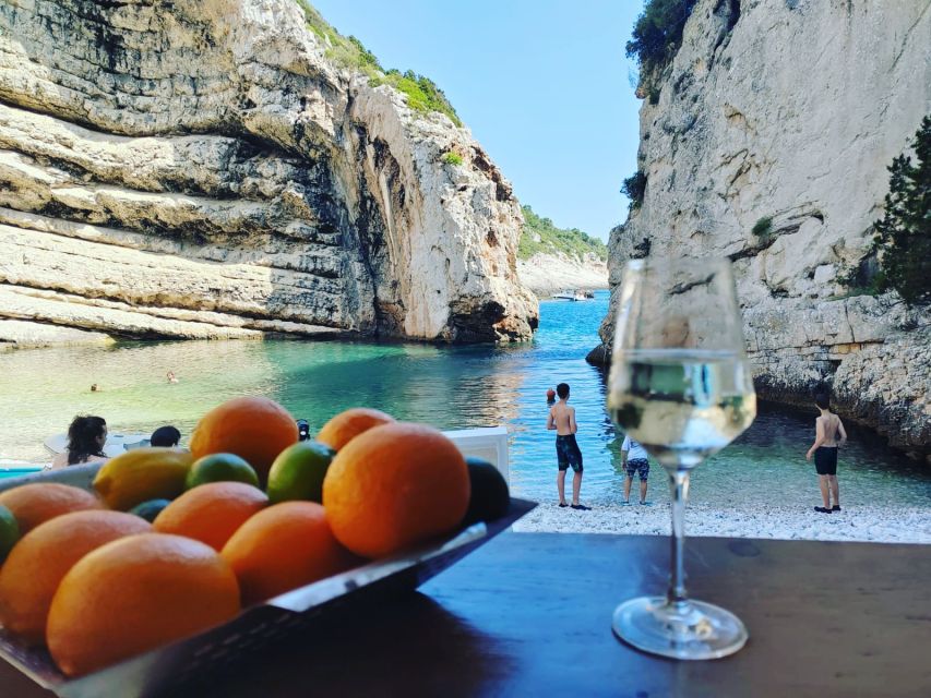 From Hvar: Blue Cave and 5 Islands Boat Tour - Budikovac and the Blue Lagoon