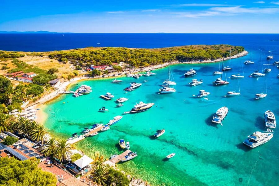 From Hvar: Blue Cave, Green Cave & 5 Islands Speedboat Tour - Stiniva Cove on Vis