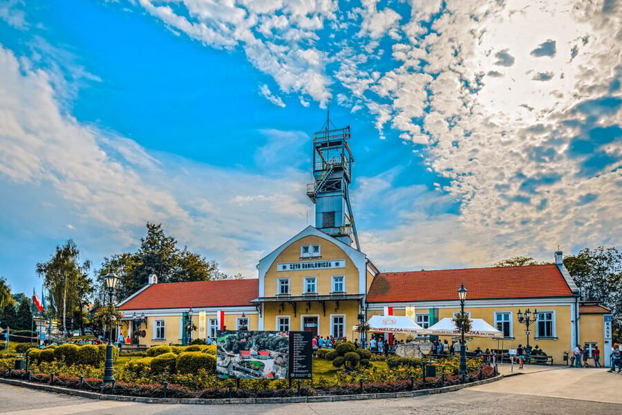 From Krakow: Half-Day Salt Mine and Schindler's Factory Tour - Who should book this experience?