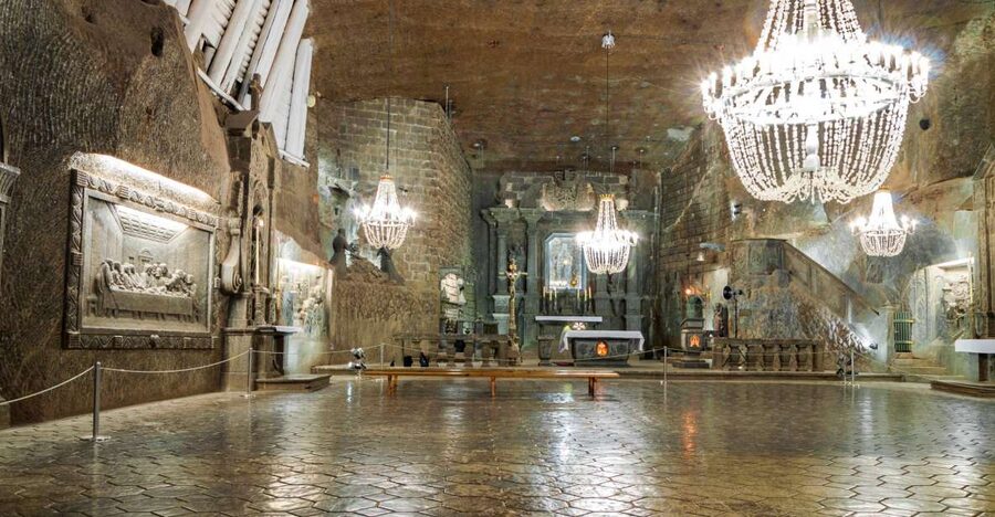 From Krakow: Wieliczka Salt Mine Guided Tour - Arriving at Wieliczka and preparing for the mine