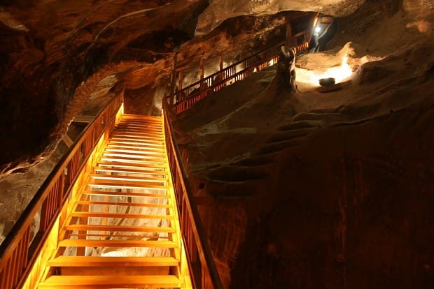 From Kraków: Wieliczka Salt Mine Guided Tour with Transport - Machines, shafts, and the work of mining