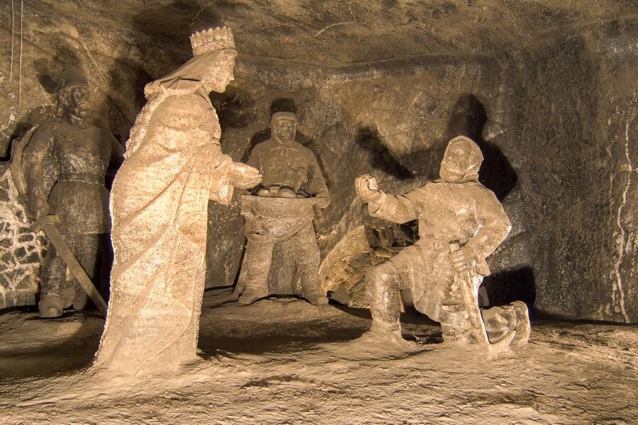 From Krakow: Wieliczka Salt Mine Half-Day Guided Tour - The first descent and the mining world below