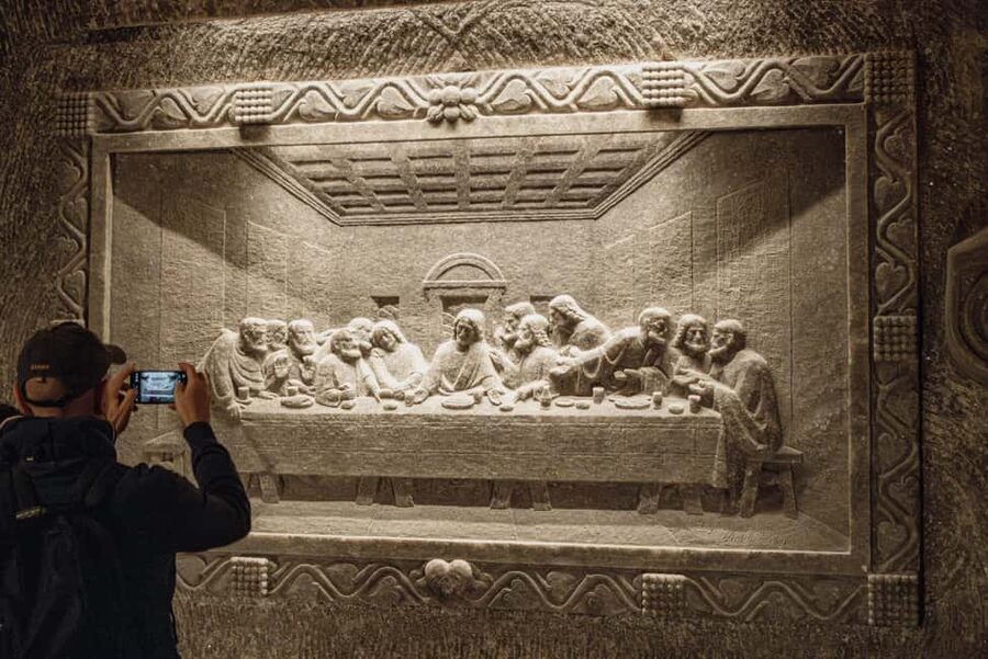 From Kraków: Wieliczka Salt Mine Tour & Fast-Track Ticket - The first 350 steps set the tone