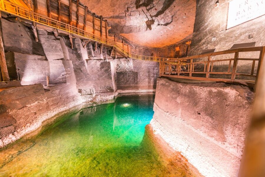 From Kraków: Wieliczka Salt Mine Tour & Fast-Track Ticket - Getting from Kraków to the mine