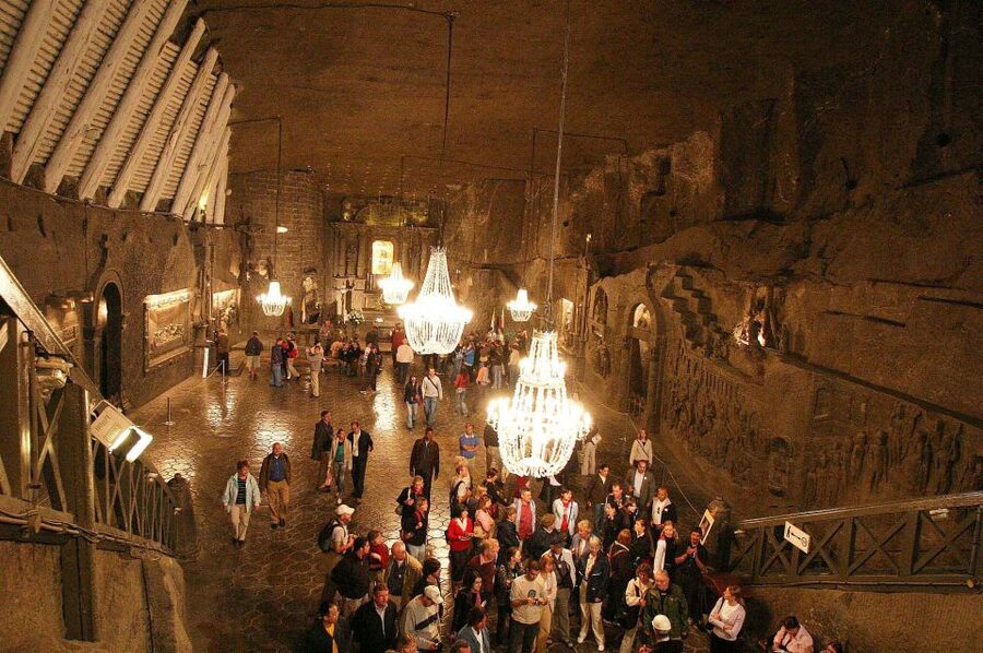 From Krakow: Wieliczka Salt Mine Tour - Leaving Krakow for Wieliczka