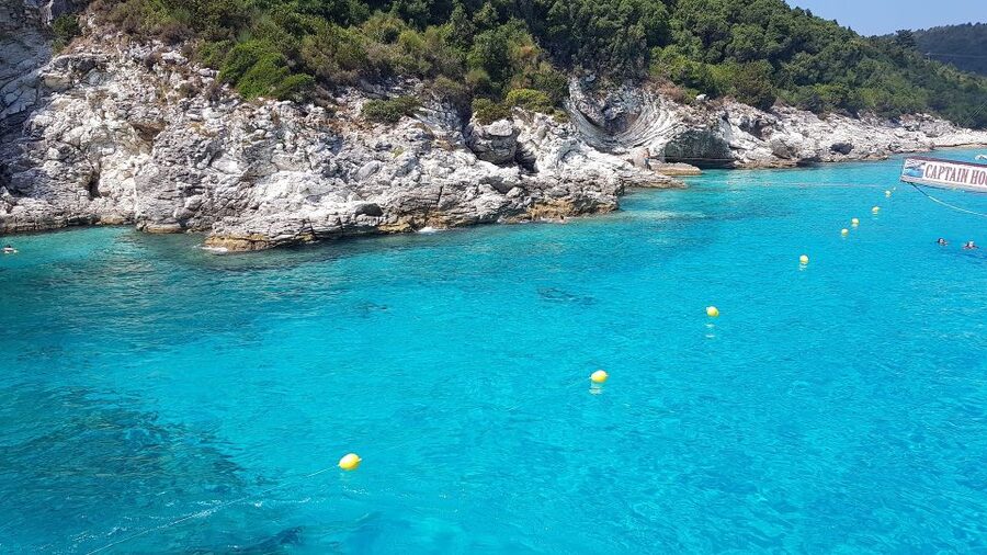 From Lefkimmi: Paxos, Antipaxos & Blue Caves Boat Tour - Two hours in Gaios, Paxos