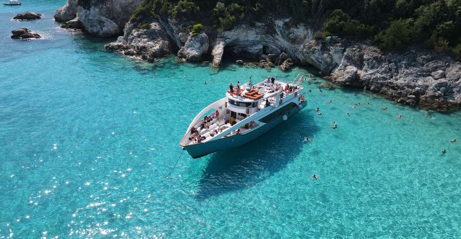 From Lefkimmi: Paxos, Antipaxos & Blue Caves Speedboat Tour - A full Ionian day from Lefkimmi