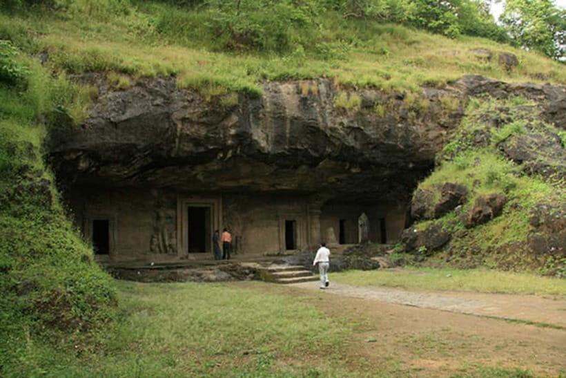 From Mumbai: Half-Day Elephanta Caves Tour with Ferry Ride - Why the ferry from the Gateway of India matters