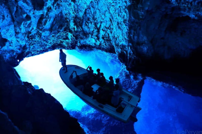 From Split: Blue Cave, Hvar, Mamma Mia, 5 Islands boat Tour - The five details that shape the day