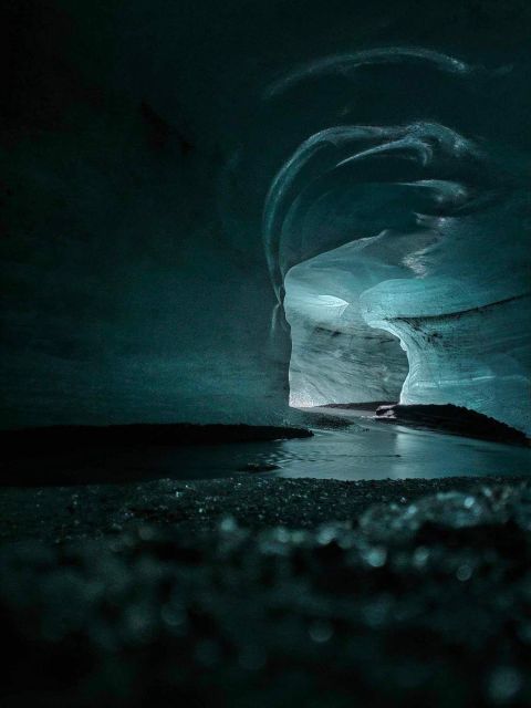 From Vik: Myrdalsjokull glacier and Katla Ice Cave Tour - Meeting in Vík and setting out by Super Jeep