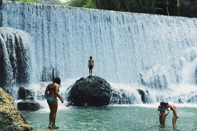 Full-Day Cueva Ventana, Indian Cave and Waterfall Adventure - What the Guide Adds to the Experience