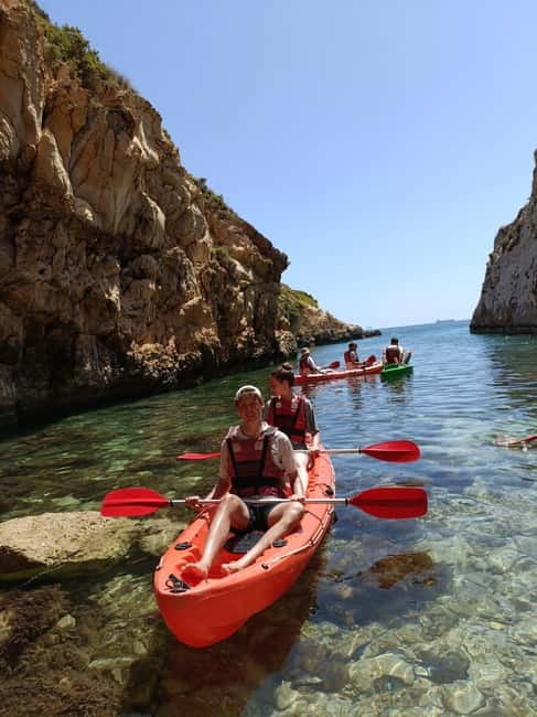 Gozo: 1 Hour Kayak plus +Cave Tour + Drop off Blue Lagoon - The 35-minute Hondoq Bay break