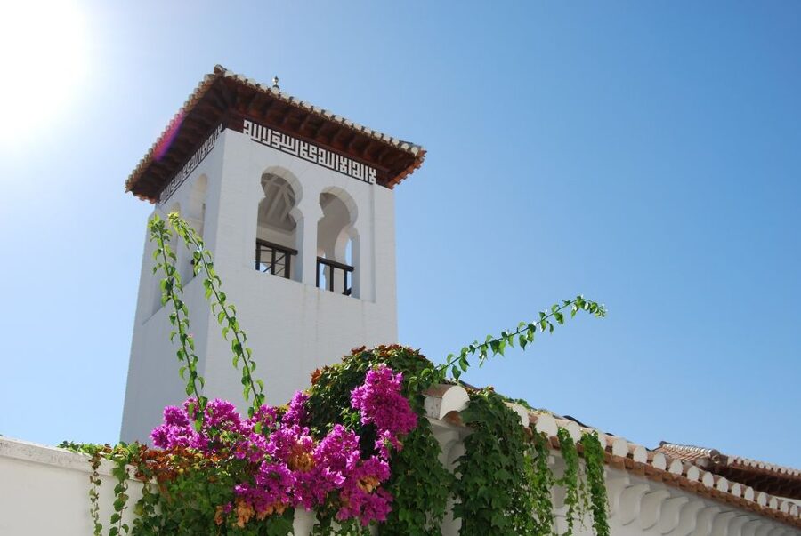 Granada: Albaicín, Sacromonte & Museum of Caves Walking Tour - Key points to know before booking