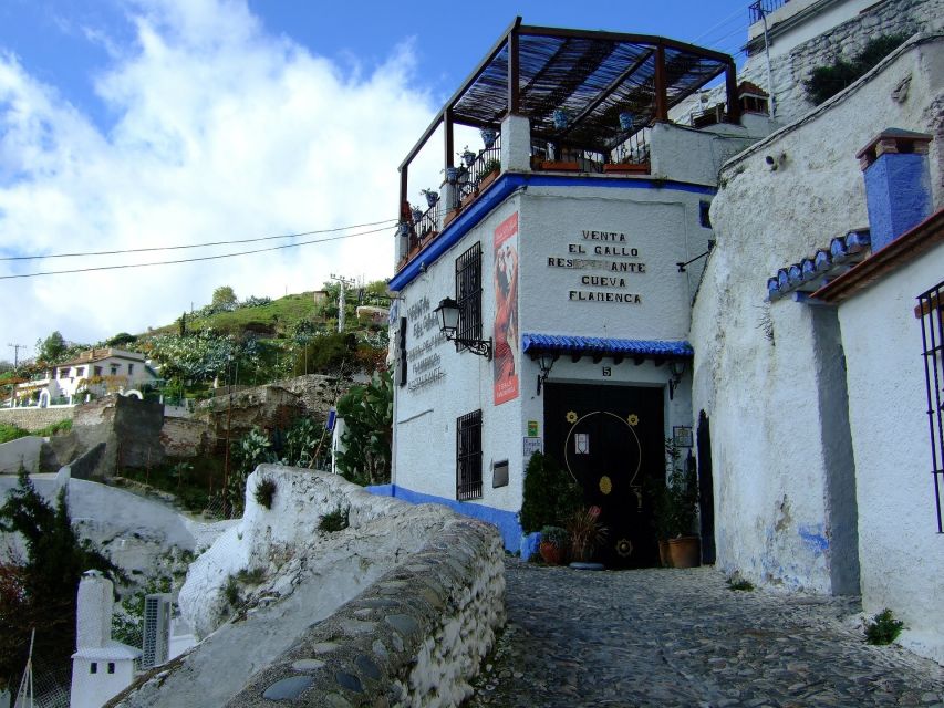 Granada: Albaicín, Sacromonte & Museum of Caves Walking Tour - Why this tour works as a first look at Granada