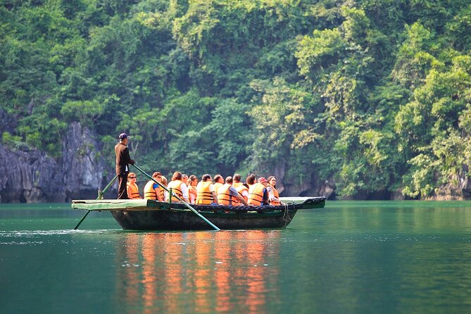 Ha Long Bay Cruise Day Tour - Cave, Kayaking, Swimming & Lunch - Hang Luon gives you the most hands-on time