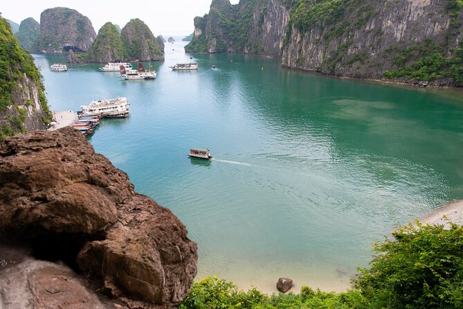 Halong Bay 2 Days 1 Night Traditional Boat - Food, rooms, and the real value of the package