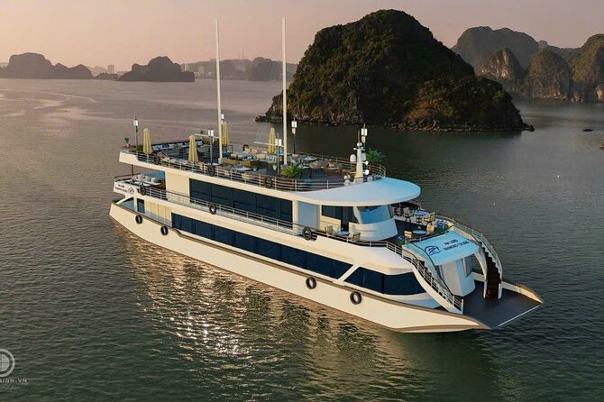Halong Bay Day Tour By Diamond Era Cruise,Titop,Sung Sot & kayak - Buffet lunch with plenty of choice