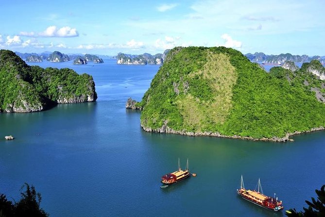 Halong Bay Full Day with Kayaking, Hiking viewpoint, Cave - Deluxe To Luxury - Inside Sung Sot Cave