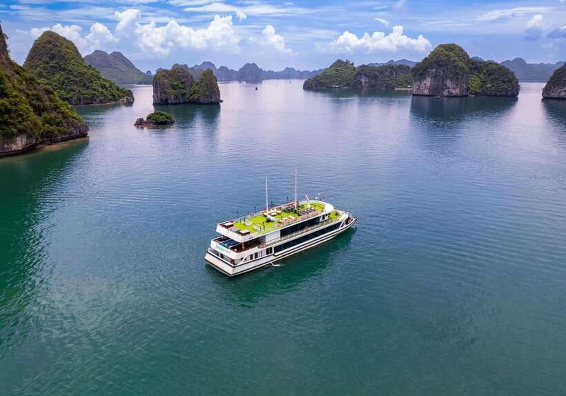 Hanoi: Halong Bay Cruise, Amazing Cave, Titov Island & Kayak - What the $42 price really buys you