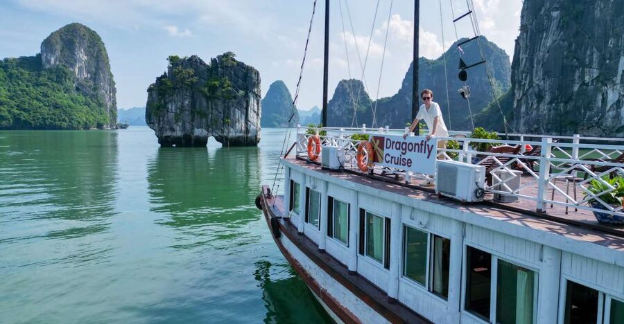 Hanoi: Islands & Caves Ha Long Cruise with Lunch & Kayaking - Boarding the Dragonfly Cruise at Tuan Chau