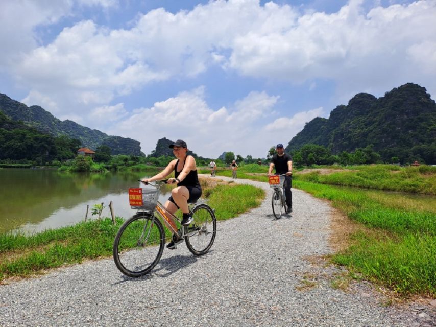 Hanoi: Ninh Binh, Hoa Lu, Tam Coc and Mua Cave Day Trip - Should you book it?