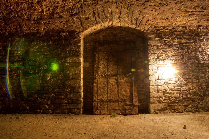 Hidden Brewery Caverns Tour in Cincinnati with Beer Tasting - Back to Northern Row for the beer
