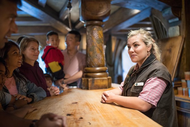 Hobbiton & Waitomo Caves Guided Tour from Auckland with Lunch - Walking, weather, and group size