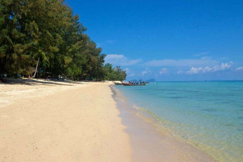 Koh Lanta: 4-Island Adventure Tour to Emerald Cave - Koh Ngai is the right final stop