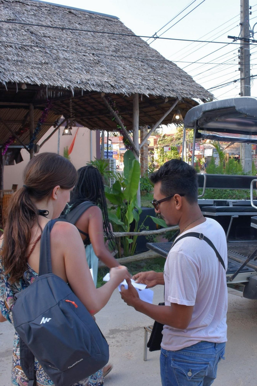 Koh Lanta: 4 Islands and Emerald Cave Tour by Longtail Boat - Swimming through Emerald Cave on Koh Mook