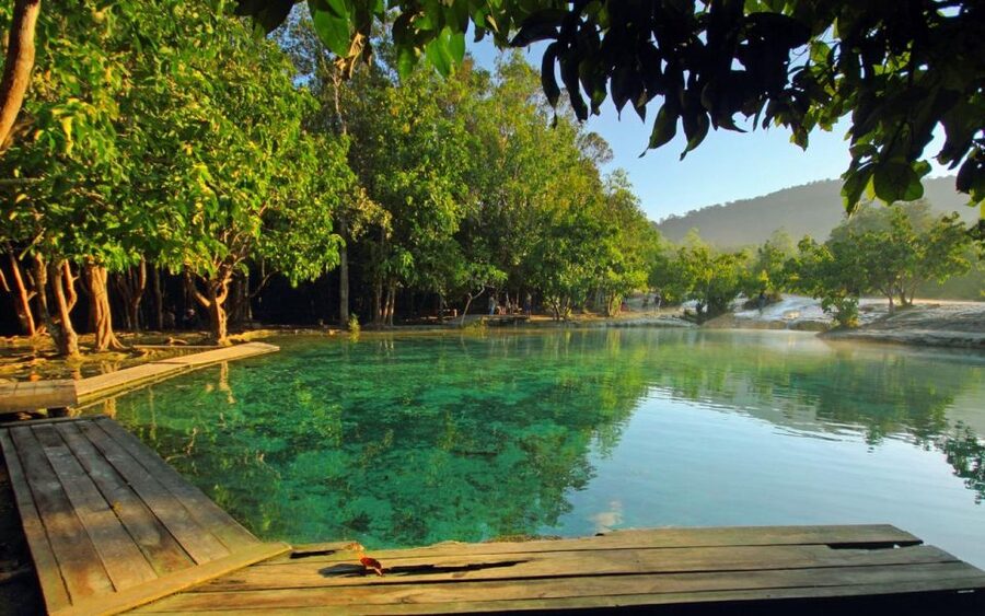 Krabi: Tiger Cave, Hot Springs and Emerald Pool Jungle Tour - What to pack for comfort