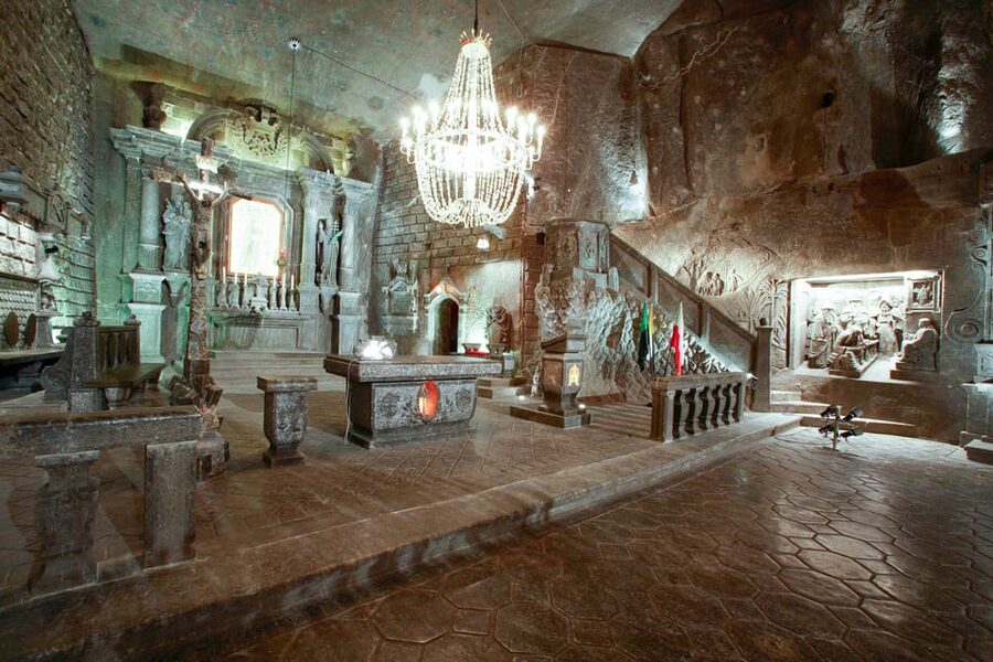 Krakow: Auschwitz & Wieliczka Salt Mine Guided Day Tour - Key points to know before booking
