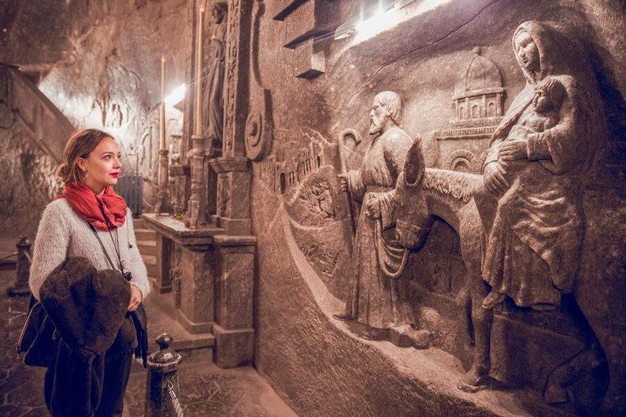 Krakow: Wieliczka Salt Mine Guided Tour - How the transport and guide service work